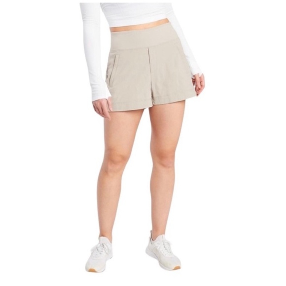 Athleta Women's Athletic Shorts - Tan